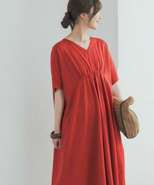 URBAN RESEARCH DOORS / アーバンリサーチ ドアーズ ワンピース | リネンレーヨンVネック切替ギャザーワンピース | 詳細9