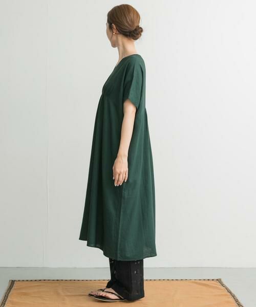 URBAN RESEARCH DOORS / アーバンリサーチ ドアーズ ワンピース | リネンレーヨンVネック切替ギャザーワンピース | 詳細26