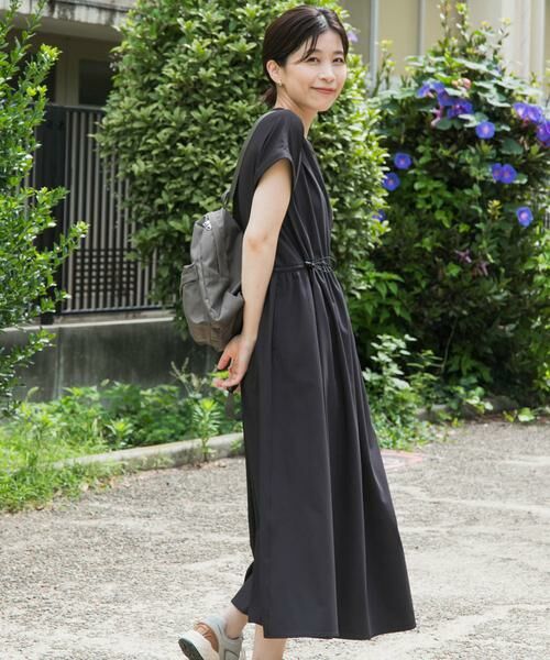 URBAN RESEARCH DOORS / アーバンリサーチ ドアーズ ワンピース | 『UR TECH』サマシェアウエストドロストワンピース | 詳細3