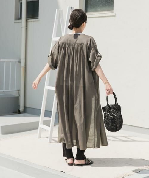 URBAN RESEARCH DOORS / アーバンリサーチ ドアーズ ワンピース | コットンボイルロールアップハーフスリーブワンピース | 詳細18