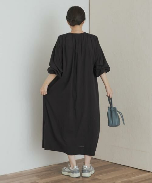 URBAN RESEARCH DOORS / アーバンリサーチ ドアーズ ワンピース | エンブロイダリーギャザーワンピース | 詳細25