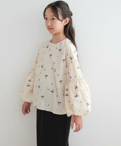 URBAN RESEARCH DOORS / アーバンリサーチ ドアーズ トップス | 『WEB/一部店舗限定』フラワー刺繍袖ボリュームブラウス(KIDS) | 詳細2