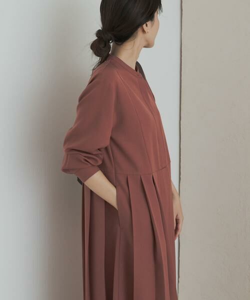 URBAN RESEARCH DOORS / アーバンリサーチ ドアーズ ワンピース | 『一部WEB限定カラー』『UR TECH SMOOTHLUXE』サイドプリーツ切替ワンピース | 詳細24