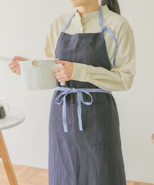 URBAN RESEARCH DOORS / アーバンリサーチ ドアーズ キッチンツール | 『WEB限定』miiThaaii　リネン アリシャエプロン ネイビー | 詳細4