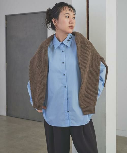 URBAN RESEARCH DOORS / アーバンリサーチ ドアーズ シャツ・ブラウス | 衿ロゴ刺繍カラーシャツ | 詳細2