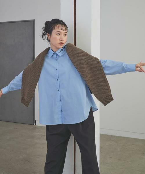 URBAN RESEARCH DOORS / アーバンリサーチ ドアーズ シャツ・ブラウス | 衿ロゴ刺繍カラーシャツ | 詳細4