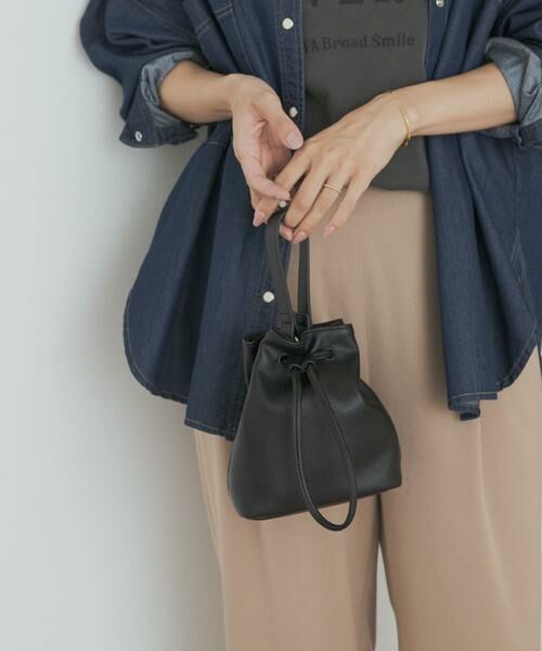 URBAN RESEARCH DOORS/アーバンリサーチ ドアーズ 2WAYシボ巾着ショルダーバッグ ブラック one URBAN RESEARCH DOORS/アーバンリサーチ ドアーズ 2WAYシボ巾着ショルダーバッグ ブラック one