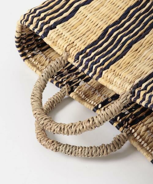 URBAN RESEARCH DOORS / アーバンリサーチ ドアーズ インテリア・インテリア雑貨 | アフリカンスクエア　ストロー横長カゴS ドームハンドル柄2 | 詳細4