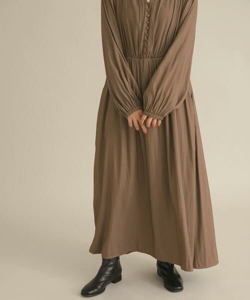 URBAN RESEARCH DOORS / アーバンリサーチ ドアーズ ワンピース | 『スタッフ企画』切替ギャザーフレアワンピース | 詳細4