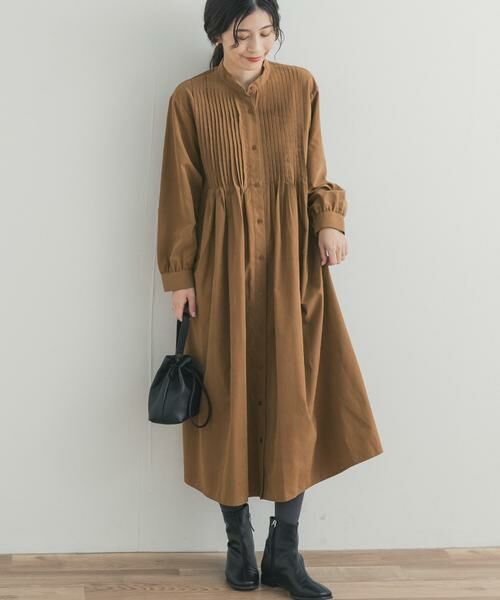 URBAN RESEARCH DOORS / アーバンリサーチ ドアーズ ワンピース | ピーチタッチピンタックワンピース（キャメル）