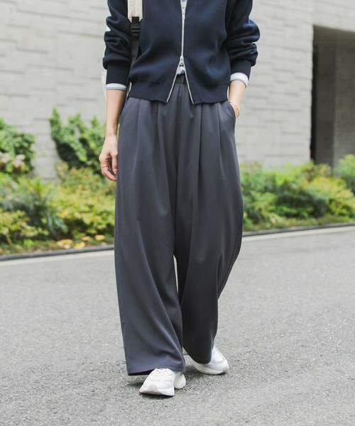URBAN RESEARCH DOORS / アーバンリサーチ ドアーズ その他パンツ | 『UR TECH』完声タックギャザーワイドパンツ（チャコールグレー）