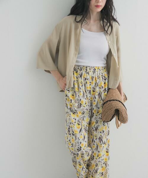 URBAN RESEARCH DOORS / アーバンリサーチ ドアーズ その他パンツ | 『WEB/一部店舗限定カラー』フラワープリントイージーパンツ（ホワイト系その他）