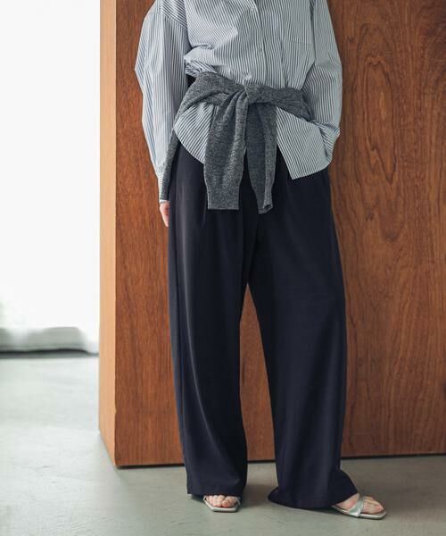 URBAN RESEARCH DOORS / アーバンリサーチ ドアーズ その他パンツ | 『仁村紗和さん着用』『3サイズ展開』『UR TECH』完声/涼ギャザーワイドパンツ(ネイビー)