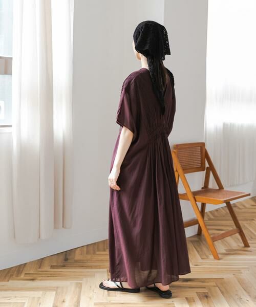 URBAN RESEARCH DOORS / アーバンリサーチ ドアーズ ワンピース | ピンタックギャザーワンピース | 詳細2