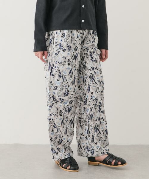 URBAN RESEARCH DOORS / アーバンリサーチ ドアーズ パンツ | 『150サイズ』『親子リンク』フラワープリントイージーパンツ(KIDS)（グレー系その他）
