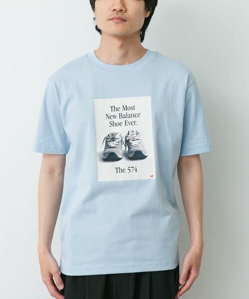 URBAN RESEARCH DOORS / アーバンリサーチ ドアーズ Tシャツ | NEW BALANCE　574広告Tシャツ（ブルー）