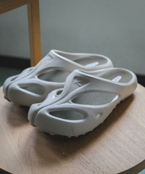 URBAN RESEARCH DOORS / アーバンリサーチ ドアーズ サンダル | KEEN　SHANTI（アイボリー）