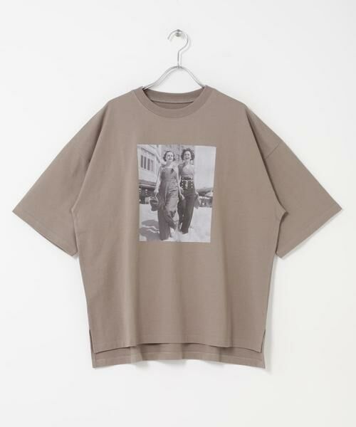 URBAN RESEARCH DOORS / アーバンリサーチ ドアーズ Tシャツ | 『スタッフ企画』フォトプリントオーバーTシャツ（モカ）