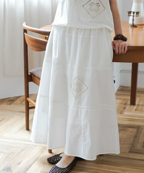 URBAN RESEARCH DOORS / アーバンリサーチ ドアーズ スカート | パッチワーク刺繍スカート | 詳細1