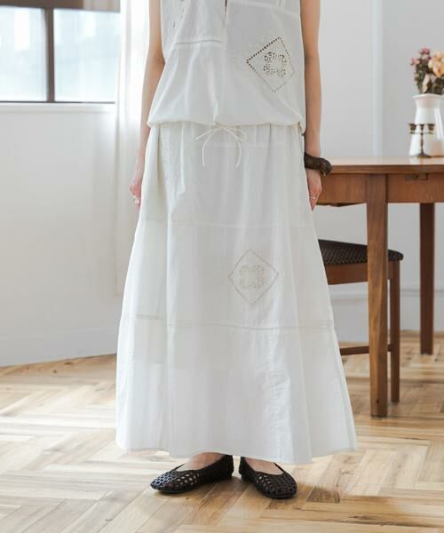 URBAN RESEARCH DOORS / アーバンリサーチ ドアーズ スカート | パッチワーク刺繍スカート | 詳細2