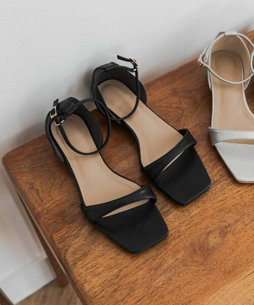 URBAN RESEARCH DOORS / アーバンリサーチ ドアーズ サンダル | アンクルストラップフラットサンダル（ブラック）