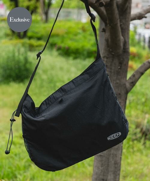URBAN RESEARCH DOORS / アーバンリサーチ ドアーズ ショルダーバッグ | 『別注』KEEN×DOORS　NYLON SHELL SHOULDER（ブラック）