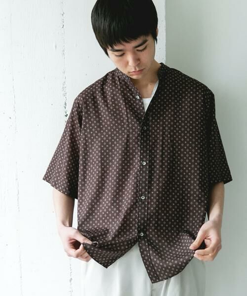 URBAN RESEARCH DOORS / アーバンリサーチ ドアーズ シャツ・ブラウス | バンドカラーショートスリーブ 総柄シャツ | 詳細2