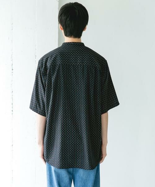 URBAN RESEARCH DOORS / アーバンリサーチ ドアーズ シャツ・ブラウス | バンドカラーショートスリーブ 総柄シャツ | 詳細21