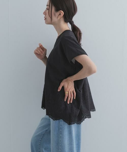 URBAN RESEARCH DOORS / アーバンリサーチ ドアーズ シャツ・ブラウス | 裾刺繍Vネックブラウス | 詳細6