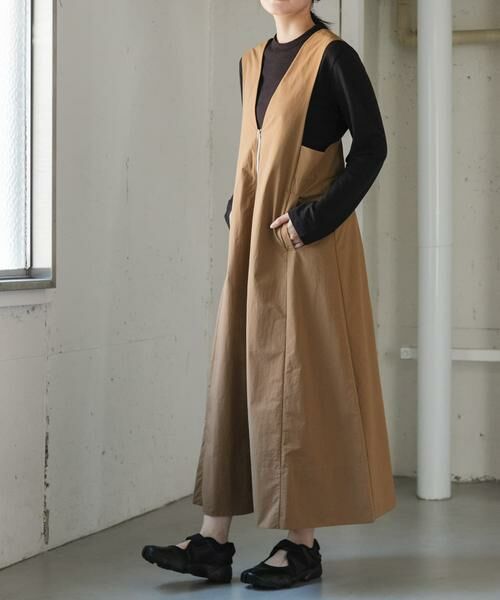 URBAN RESEARCH DOORS / アーバンリサーチ ドアーズ ワンピース | FORK&SPOON　ナイロンテントワンピース（ベージュ）