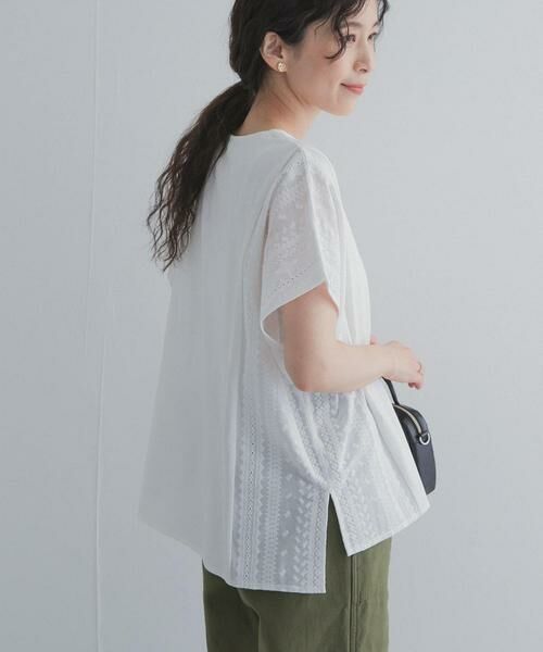 URBAN RESEARCH DOORS / アーバンリサーチ ドアーズ その他トップス | サイドレース刺繍切替プルオーバー（オフホワイト）