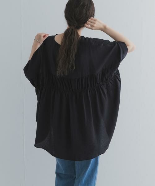 URBAN RESEARCH DOORS / アーバンリサーチ ドアーズ シャツ・ブラウス | バックシャーリングドルマンブラウス（ブラック）