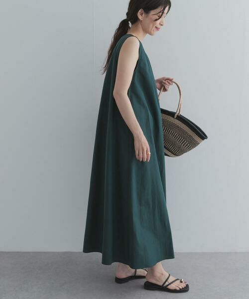 URBAN RESEARCH DOORS / アーバンリサーチ ドアーズ ワンピース | フロントタックノースリーブワンピース（グリーン）