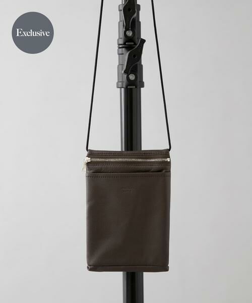 URBAN RESEARCH DOORS / アーバンリサーチ ドアーズ ショルダーバッグ | 『別注』STANDARD SUPPLY×DOORS　SLING PURSE M/L（ブラウン）