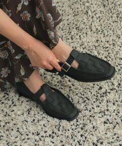 メッシュTストラップシューズ