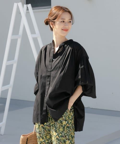 ＊＊URBAN RESEARCH DOORS / アーバンリサーチ ドアーズ シャツ・ブラウス | コットンボイルギャザーブラウス（BLACK）
