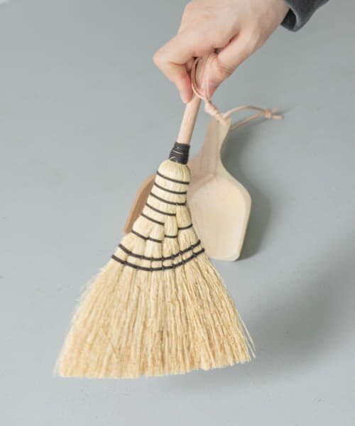 ＊＊URBAN RESEARCH DOORS / アーバンリサーチ ドアーズ その他雑貨 | 『WEB限定』shesay　ソルガムで作った扇形のホウキL（NT）