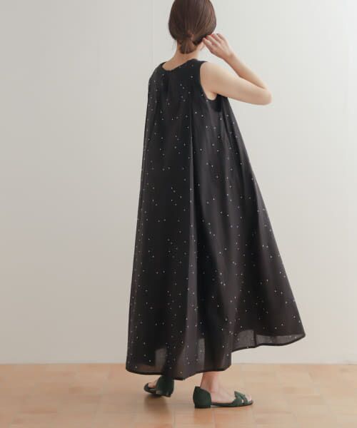 BANANA REPUBLIC　美品♡ドットノスリーブワンピース 黒 サイズ4 BANANA REPUBLIC 美品♡ドットノスリーブワンピース 黒 サイズ4