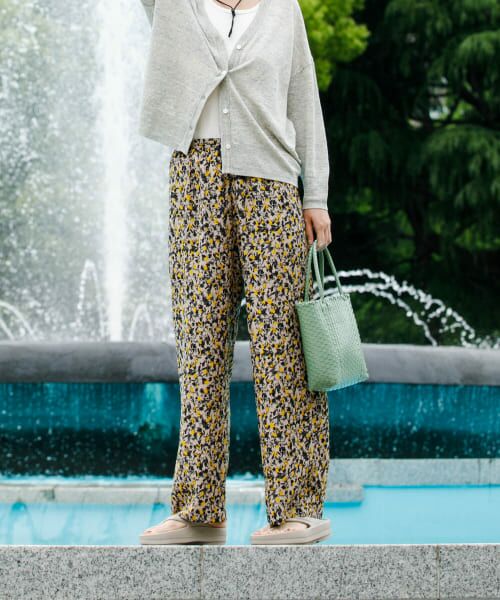 ＊＊URBAN RESEARCH DOORS / アーバンリサーチ ドアーズ その他パンツ | 『接触冷感/吸水速乾/イージーケア』フラワープリントドライタッチリラックスパンツ（BEIGE）