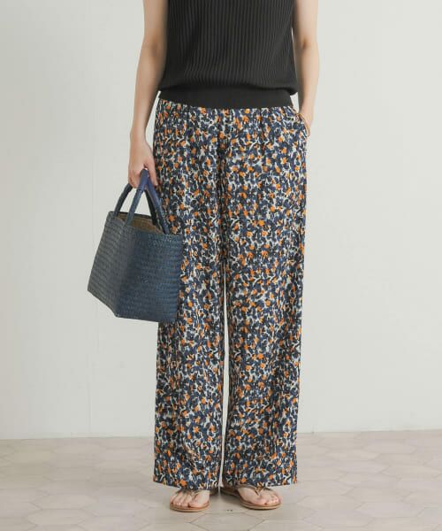 ＊＊URBAN RESEARCH DOORS / アーバンリサーチ ドアーズ その他パンツ | 『接触冷感/吸水速乾/イージーケア』フラワープリントドライタッチリラックスパンツ（NAVY）