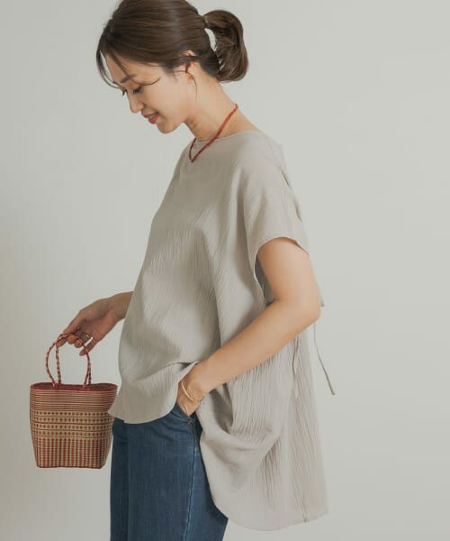 ＊＊URBAN RESEARCH DOORS / アーバンリサーチ ドアーズ シャツ・ブラウス | バックギャザーブラウス（L.GRAY）