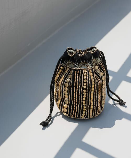 ＊＊URBAN RESEARCH DOORS / アーバンリサーチ ドアーズ ショルダーバッグ | インドビーズ巾着バッグ（BLACK）