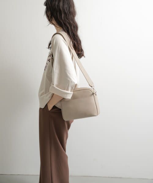 ★ hana❁★アーバンリサーチドアーズ 2WAYスクエアショルダーバッグ URBAN RESEARCH DOORS（アーバンリサーチドアーズ）の「2WAY