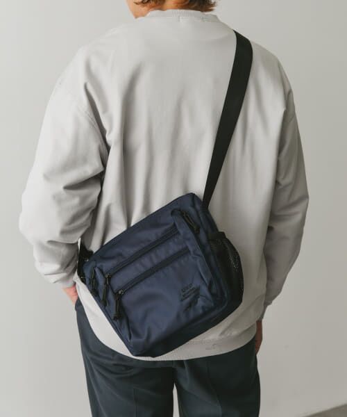 ＊＊URBAN RESEARCH DOORS / アーバンリサーチ ドアーズ ショルダーバッグ | URD マルチポケットショルダーバッグ（NAVY）