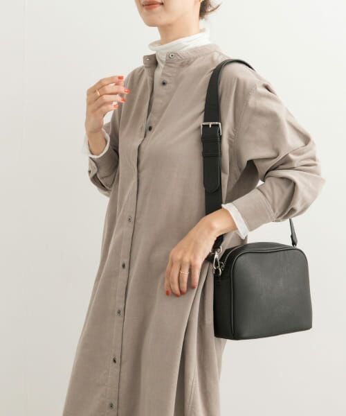 美品　　URBAN RESEARCH　　オリーブ　　コーデュロイシャツワンピース URBAN RESEARCH DOORS ワンピース 「UR TECH」コーデュロイ