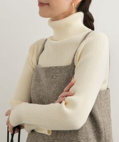 タートルネックリブニット