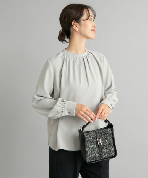 ＊＊URBAN RESEARCH DOORS / アーバンリサーチ ドアーズ シャツ・ブラウス | フロントギャザーブラウス（LIGHT GRAY）