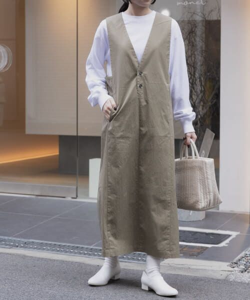 ＊＊URBAN RESEARCH DOORS / アーバンリサーチ ドアーズ ワンピース | FORK&SPOON　コットンナイロンVネックワンピース（KHAKIBEIGE）
