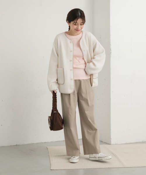 アーバンリサーチ　ノーカラージレ　白 URBAN RESEARCH（アーバンリサーチ）の「ノーカラージレ（ベスト