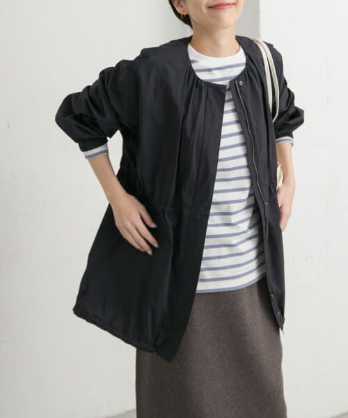 ＊＊URBAN RESEARCH DOORS / アーバンリサーチ ドアーズ ブルゾン | ギャザーノーカラーブルゾン（NAVY）